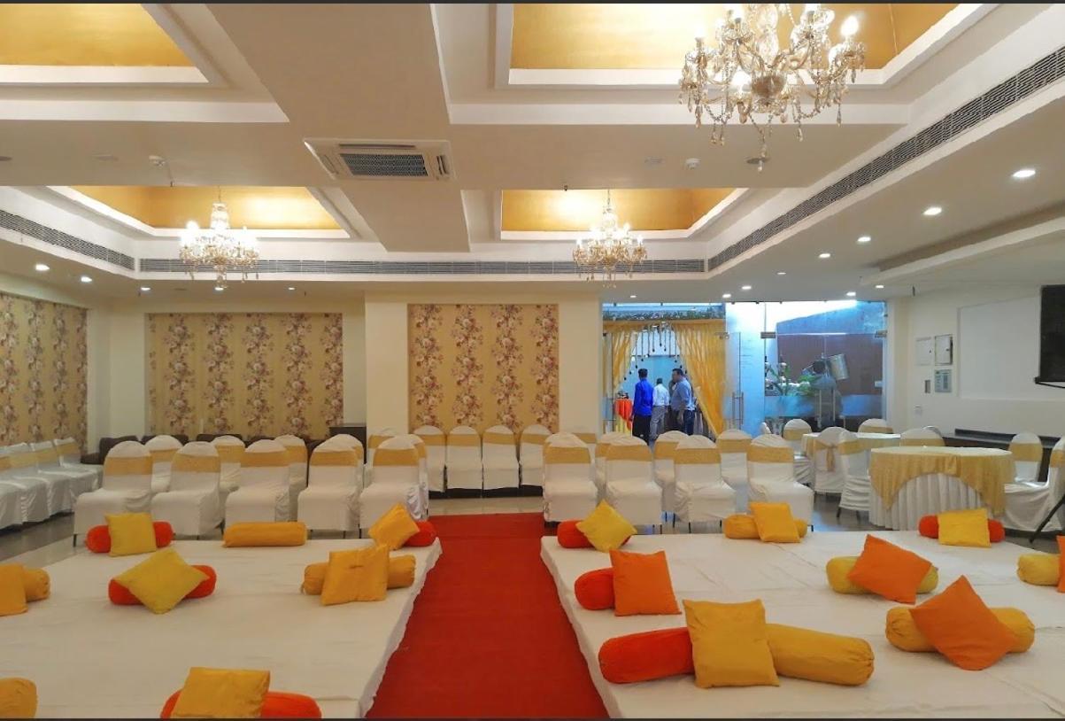 Madhuban Hotel , Nueva Delhi Exterior foto